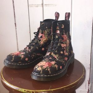 Doc Martens ~ victorian flowers - Like New